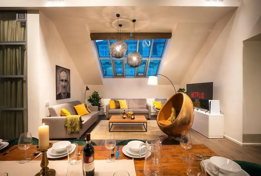 شقة 5Br+2Bath Old Town Loft Luxe Brickhouse, A/C براغ